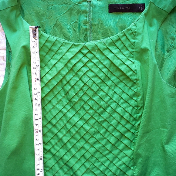 Dress - Picture 6 of 7